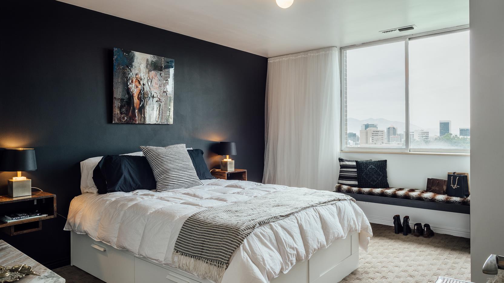 Bonneville Tower Room With A View